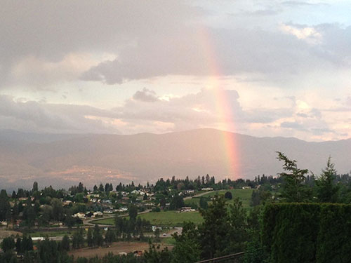 Our West Kelowna B & B location offers sweeping panoramic lake, mountain and city views.